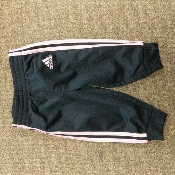 6month Girls 2pc Adidas Track Suit Black & Pink - Picture 4 of 5